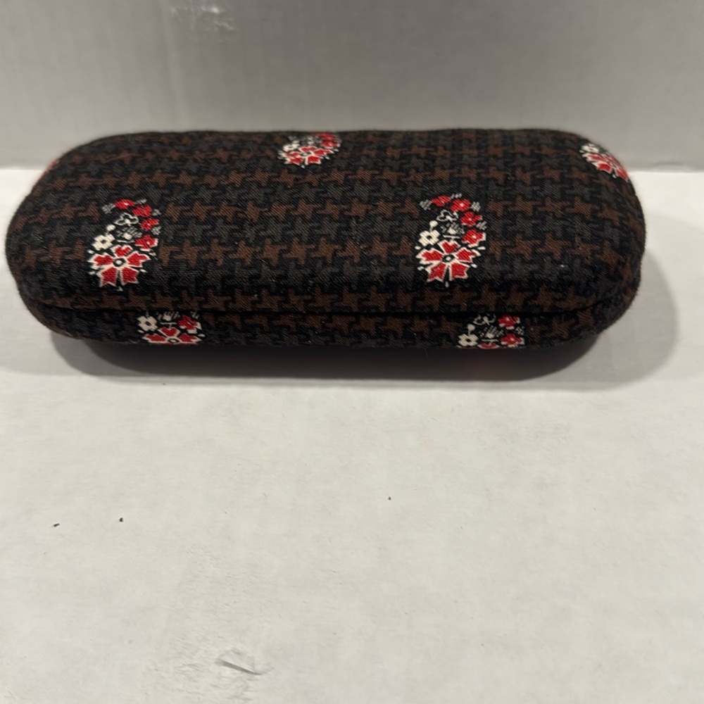 Vera Bradley eyeglass case
NWOT